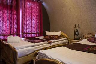 Отель Supara Chunkurchak Alamedin Двухместный номер с 1 кроватью или 2 отдельными кроватями-2